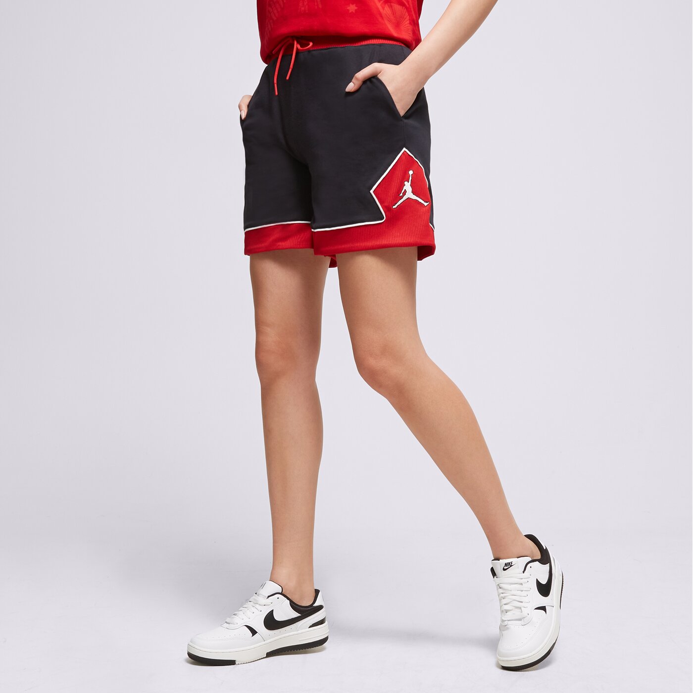 Дамски къси панталони ШОРТИ W JORDAN LWT DMND  dz3352-010 цвят черен