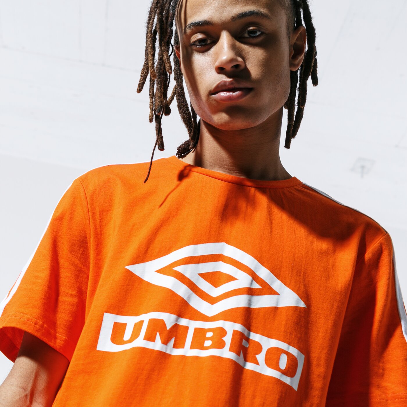 Мъжка тениска UMBRO ТЕНИСКА CLASSIC TAPE TEE ORA ul39tsm88001 цвят оранжев