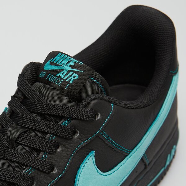Мъжки маратонки NIKE AIR FORCE 1 '07 LV8 hq2037-002 цвят черен