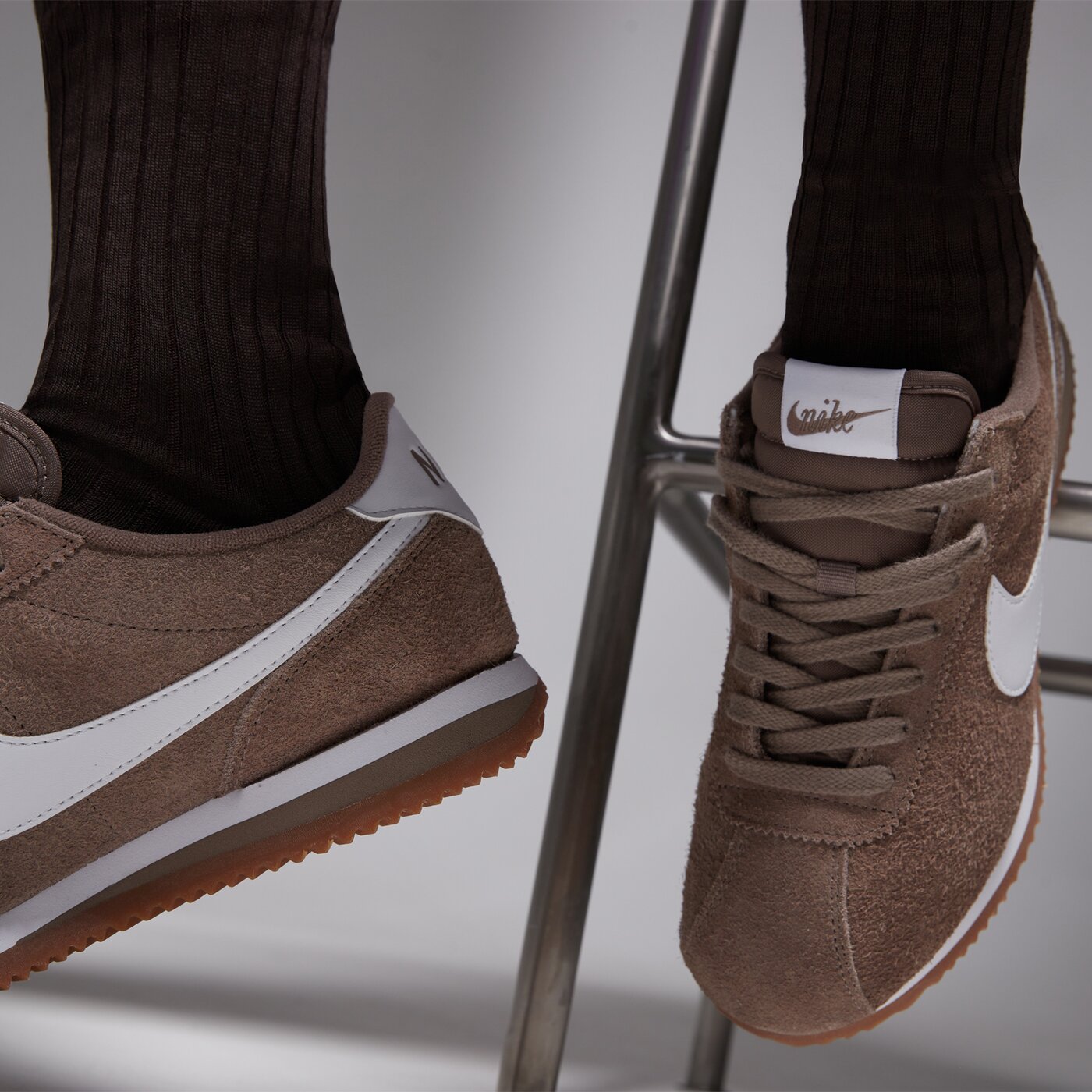 Дамски маратонки NIKE CORTEZ VINTAGE SUEDE fj2530-200 цвят кафяв