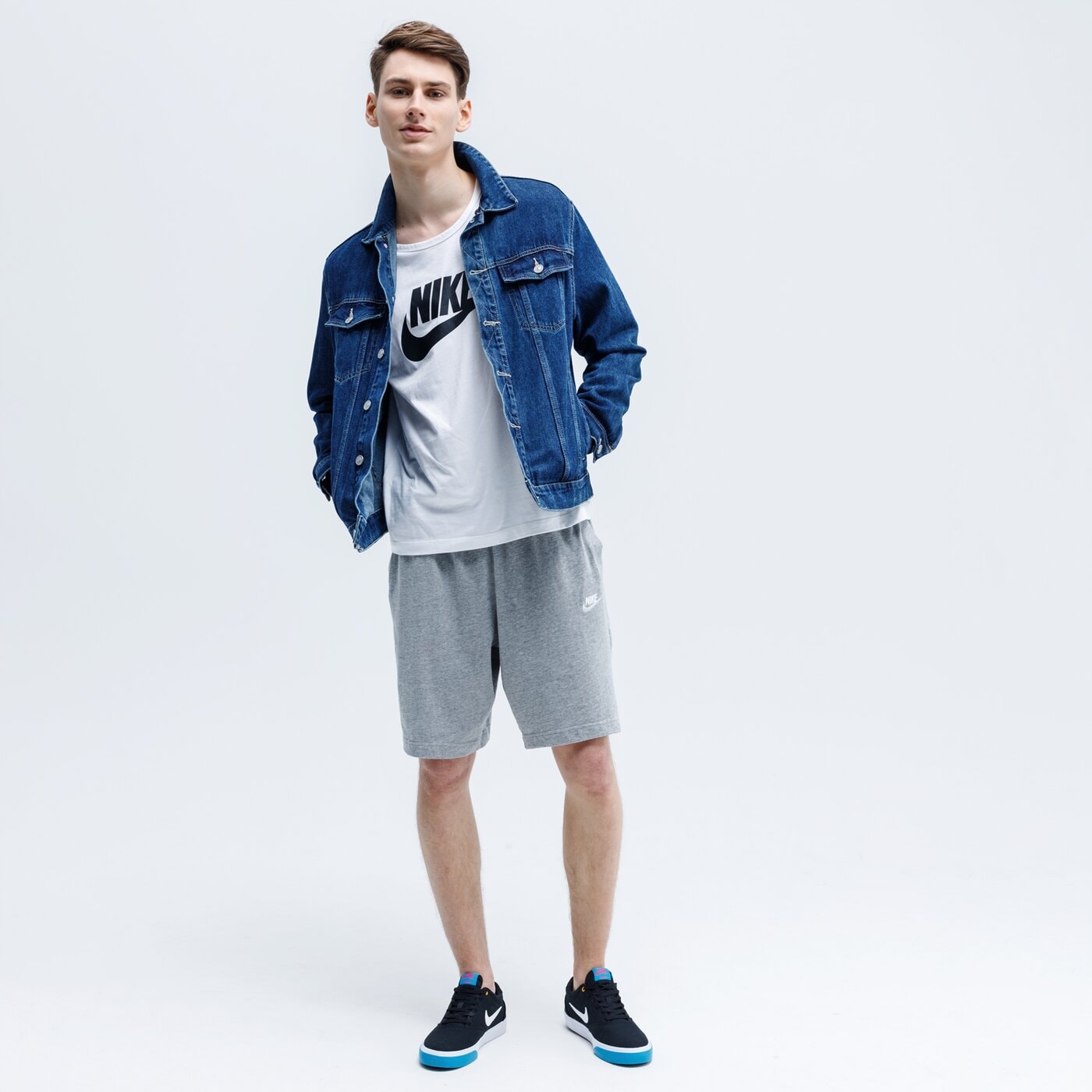 Мъжка тениска NIKE ПОТНИК SPORTSWEAR ar4991-101 цвят бял