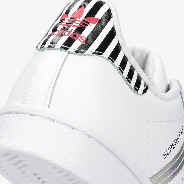 Дамски маратонки ADIDAS SUPERSTAR W  fy5131 цвят бял