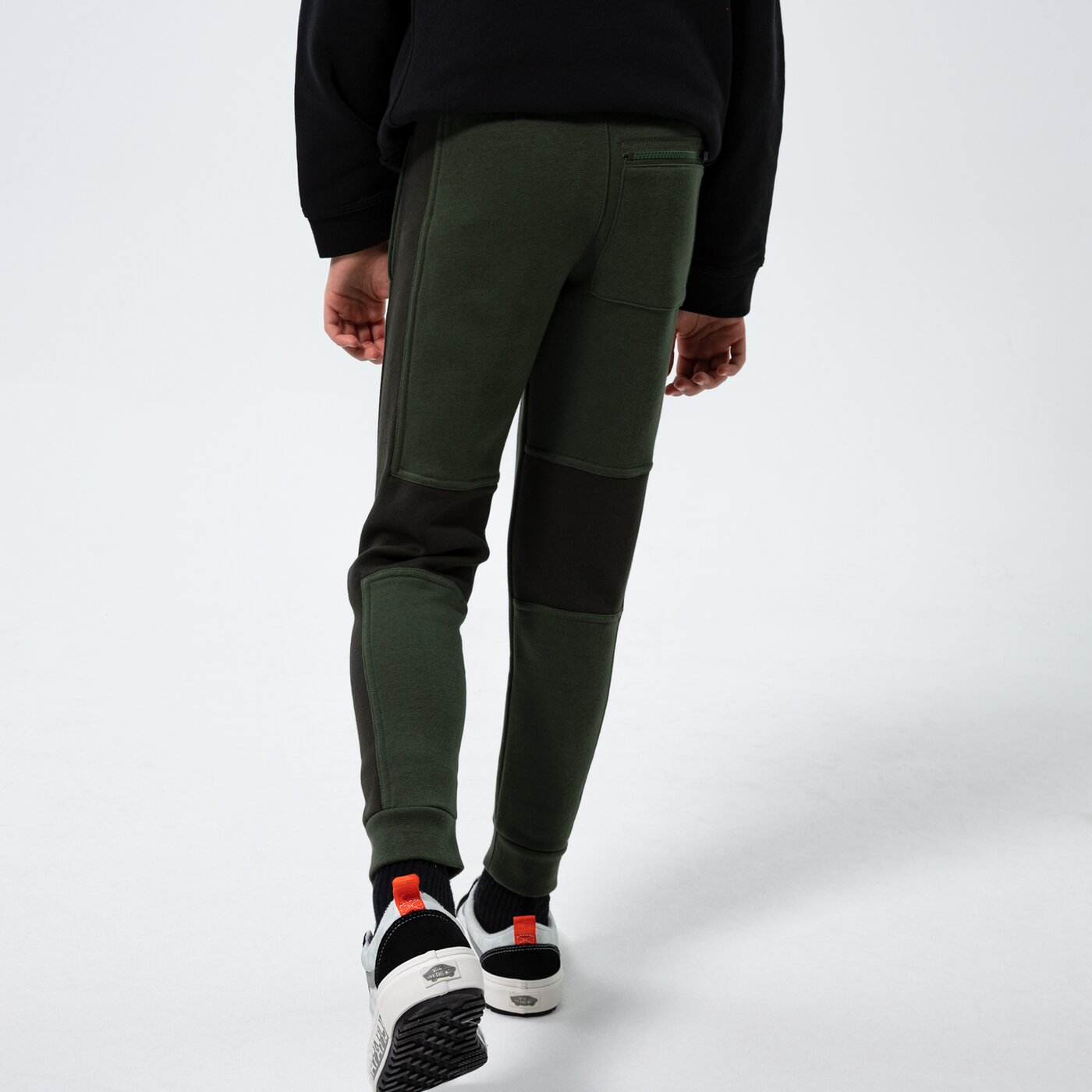 Детски панталони NIKE ПАНТАЛОНИ B NSW AIR PANT BOY dd8716-335 цвят каки