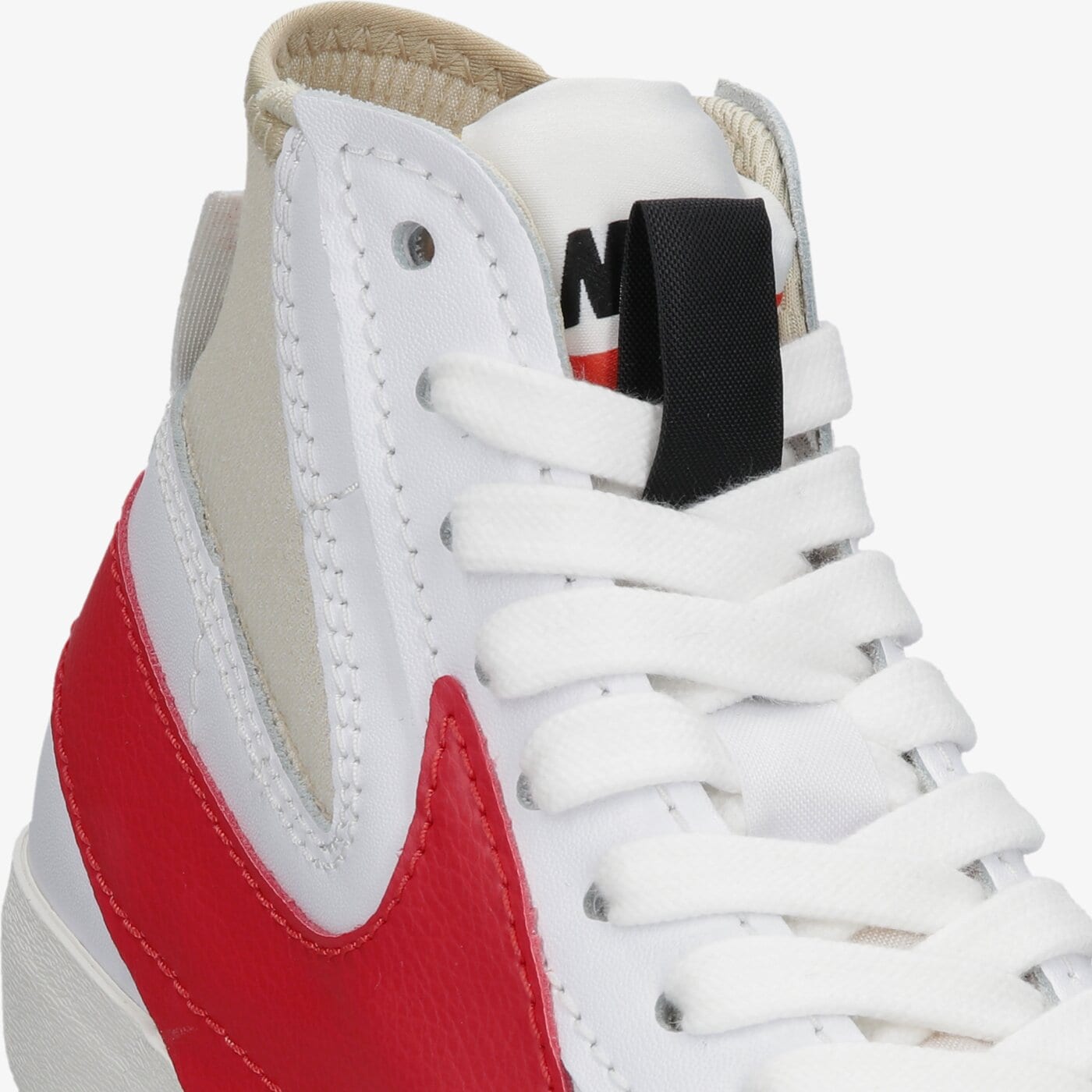 Мъжки маратонки NIKE BLAZER MID '77 JUMBO dd3111-102 цвят бял