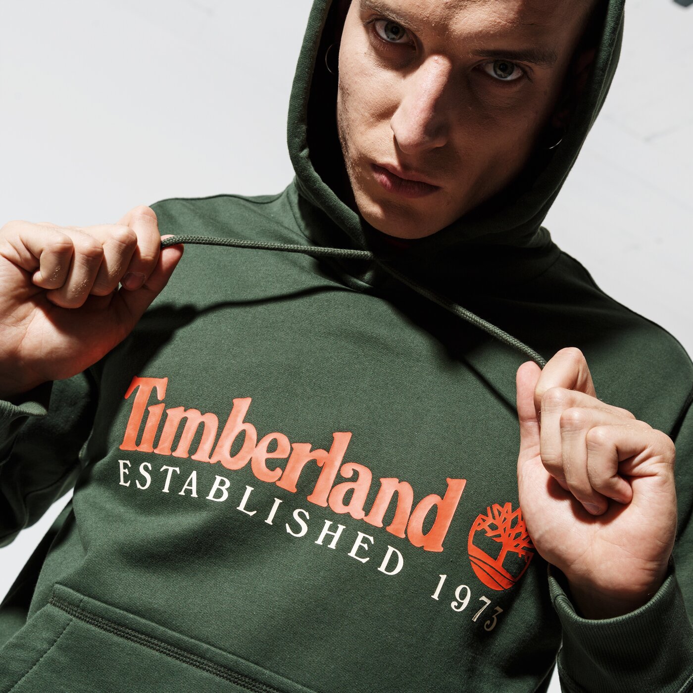 Мъжки суичър TIMBERLAND СУИТЧЪР ESSENTIAL ESTABLISHED 1973 tb0a1y2du311 цвят зелен