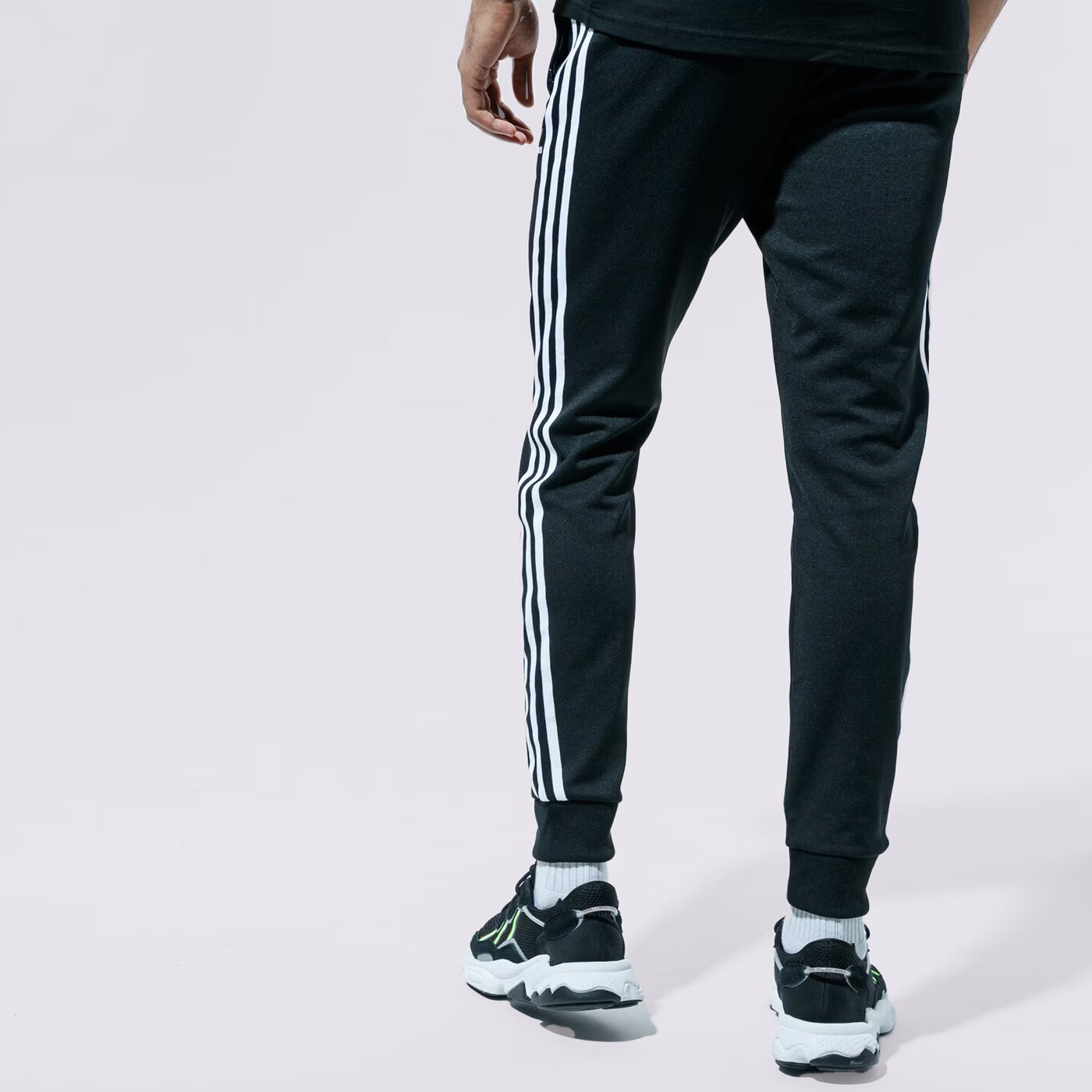 Мъжки панталони ADIDAS SUPERSTAR JOGGERS  gf0210 цвят черен
