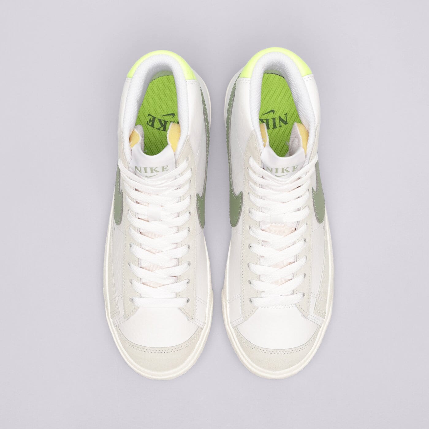 Дамски маратонки NIKE WMNS BLAZER MID '77  fj4740-100 цвят бял