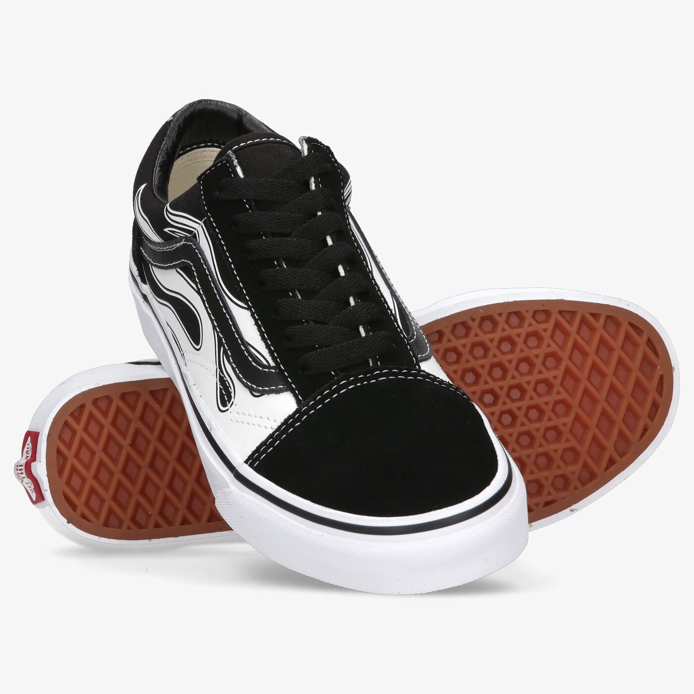 Дамски маратонки VANS UA OLD SKOOL vn0a38g1k681 цвят черен
