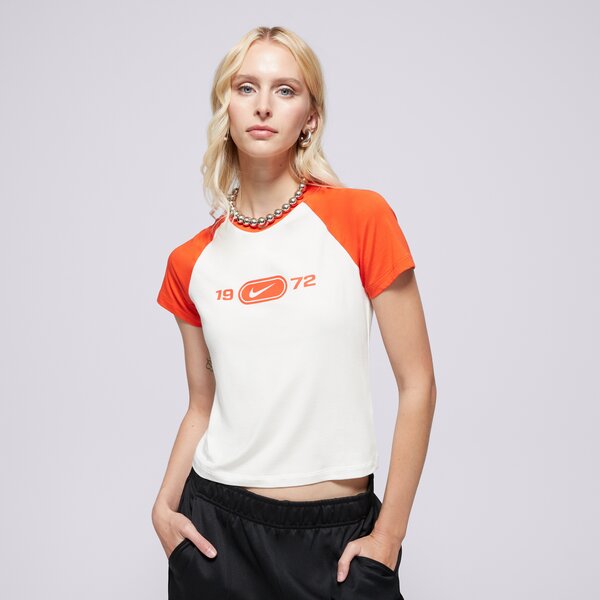 Дамска тениска NIKE ТЕНИСКА W NSW NK CHLL KNT TEE RGLN hv4992-133 цвят кремав