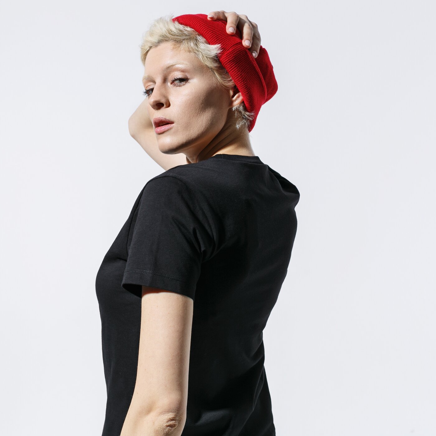 Дамска тениска VANS ТЕНИСКА FLYING V CREW TEE vn0a3up4blk1 цвят черен