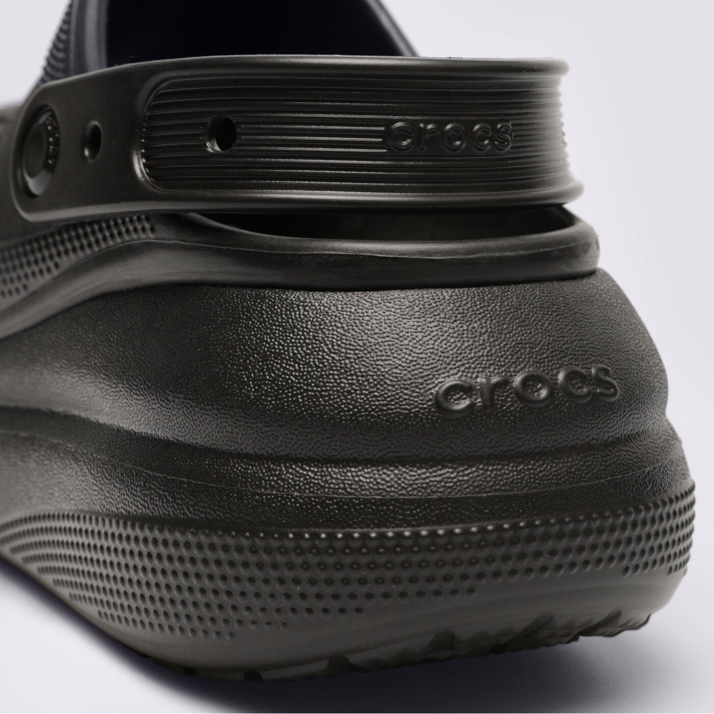 Дамски чехли и сандали CROCS CLASSIC CRUSH CLOG 207521-001 цвят черен
