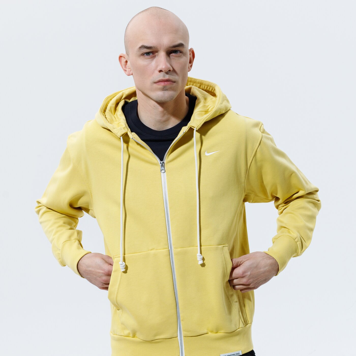 Мъжки суичър NIKE СУИТЧЪР СЪС ЗАКОПЧАВАНЕ С КАЧУЛКА M NK DF STD ISSUE FZ  ck6362-700 цвят жълт