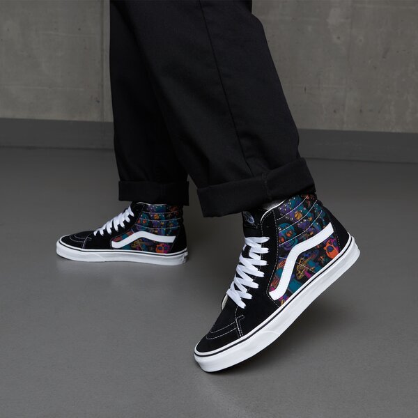 Мъжки маратонки VANS SK8 HI vn0a7q5n0zb1 цвят черен