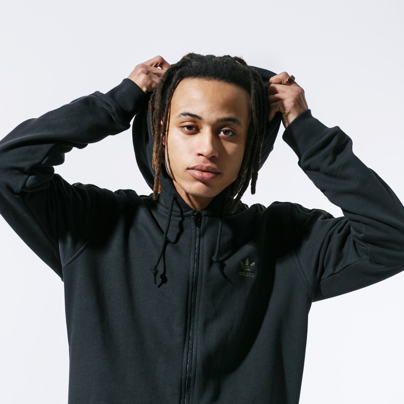 Мъжки суичър ADIDAS СУИТЧЪР С КАЧУЛКА CAMO FZ fm3354 цвят черен