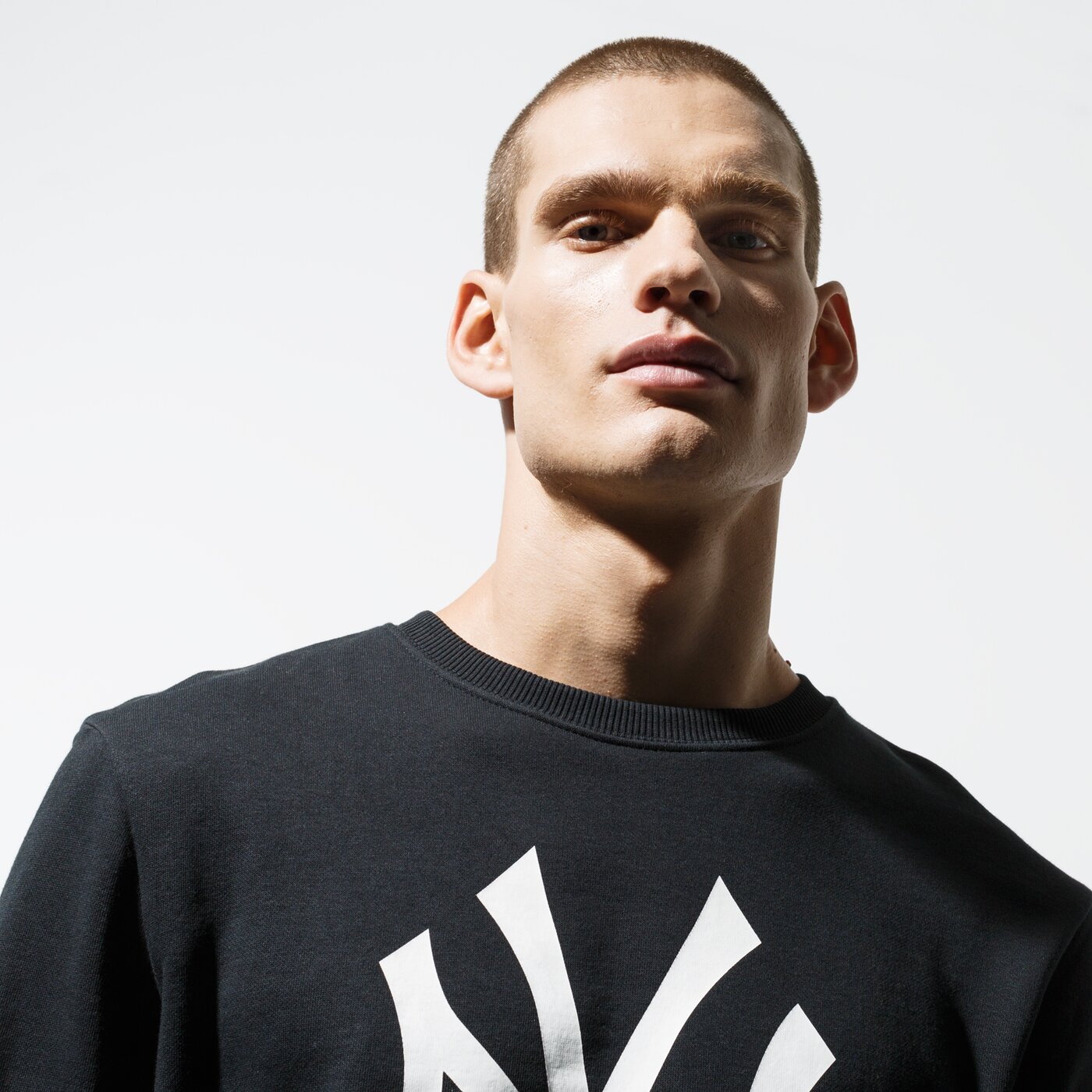 Мъжки суичър NEW ERA СУИТЧЪР MLB NYY BLK NEW YORK YANKEES BLK 11863705 цвят черен