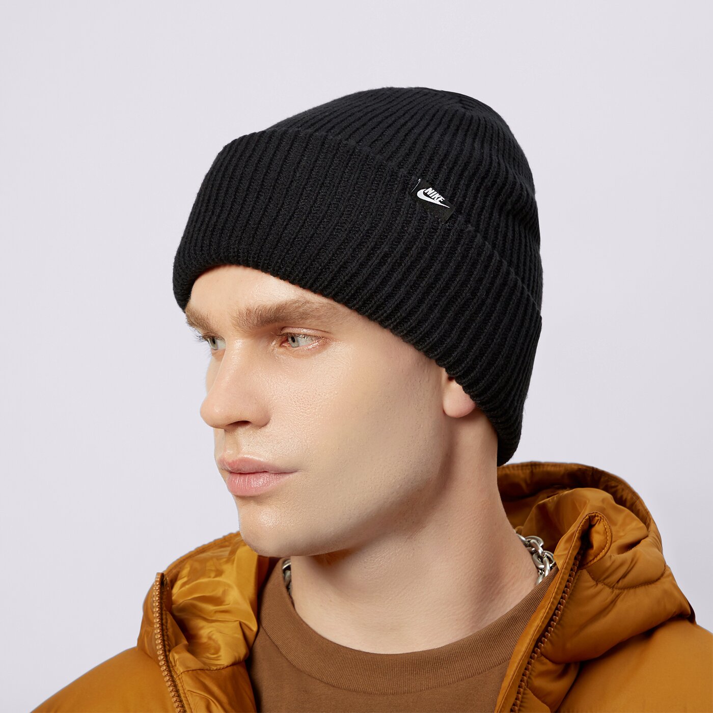 Дамска зимна шапка NIKE ШАПКА U NK PEAK BEANIE SC FUT fb6526-010 цвят черен