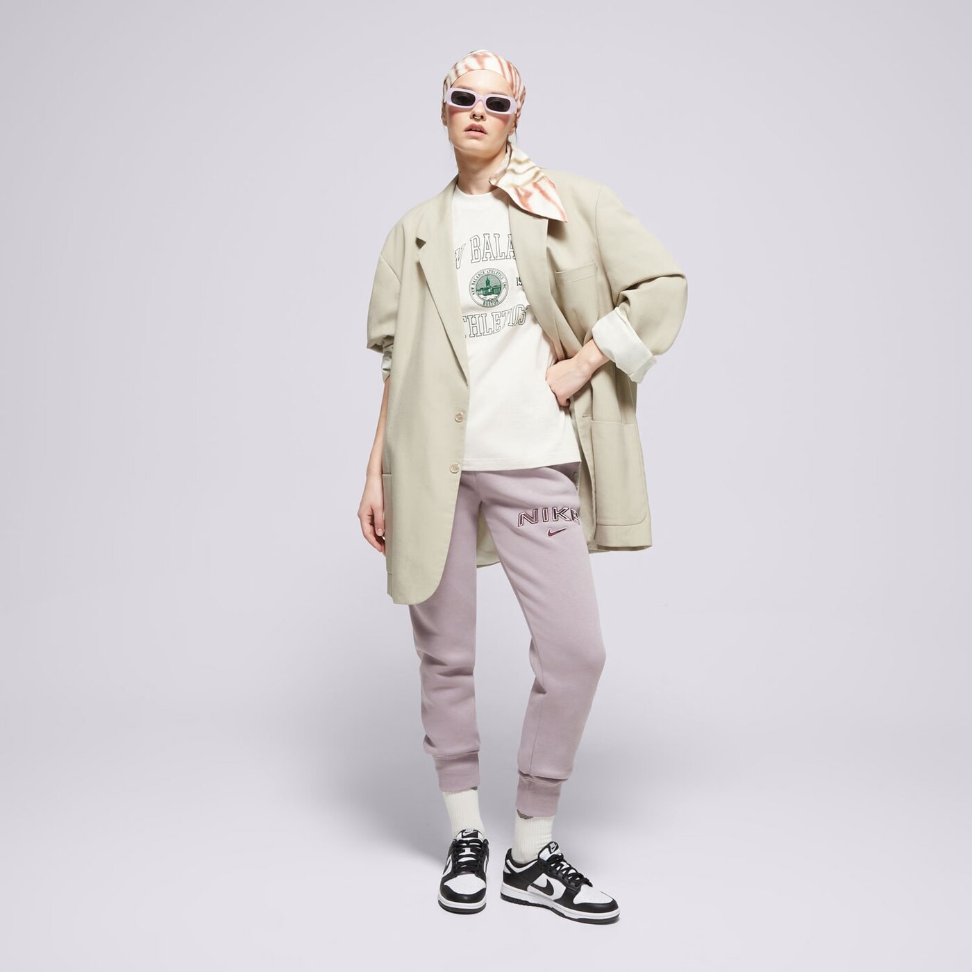 Дамски панталони NIKE ПАНТАЛОНИ W NSW PHNX FLC MR STD LOGO PNT hm9757-226 цвят виолетов