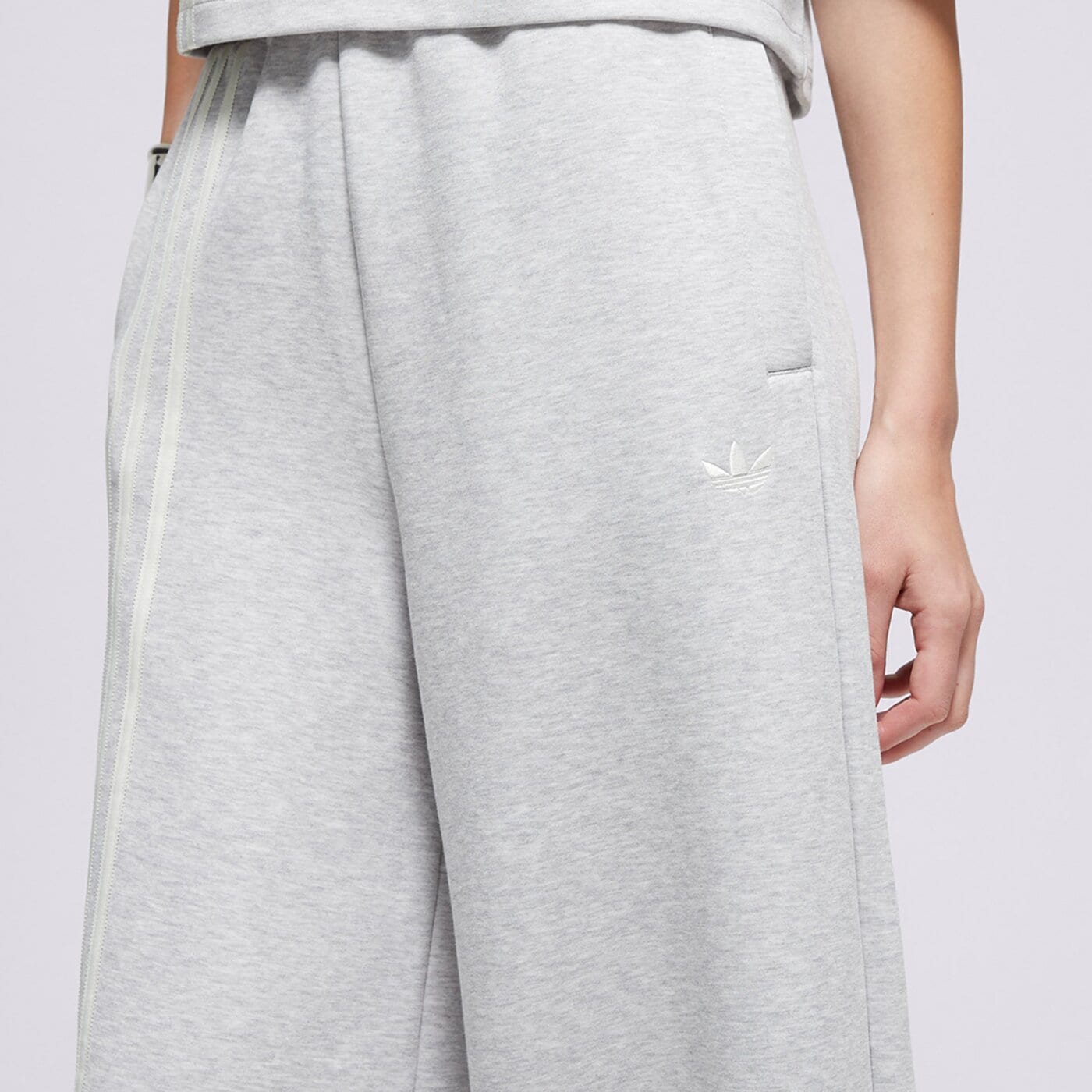 Дамски панталони ADIDAS ПАНТАЛОНИ 3 STRIPES PANT ka0833 цвят сив