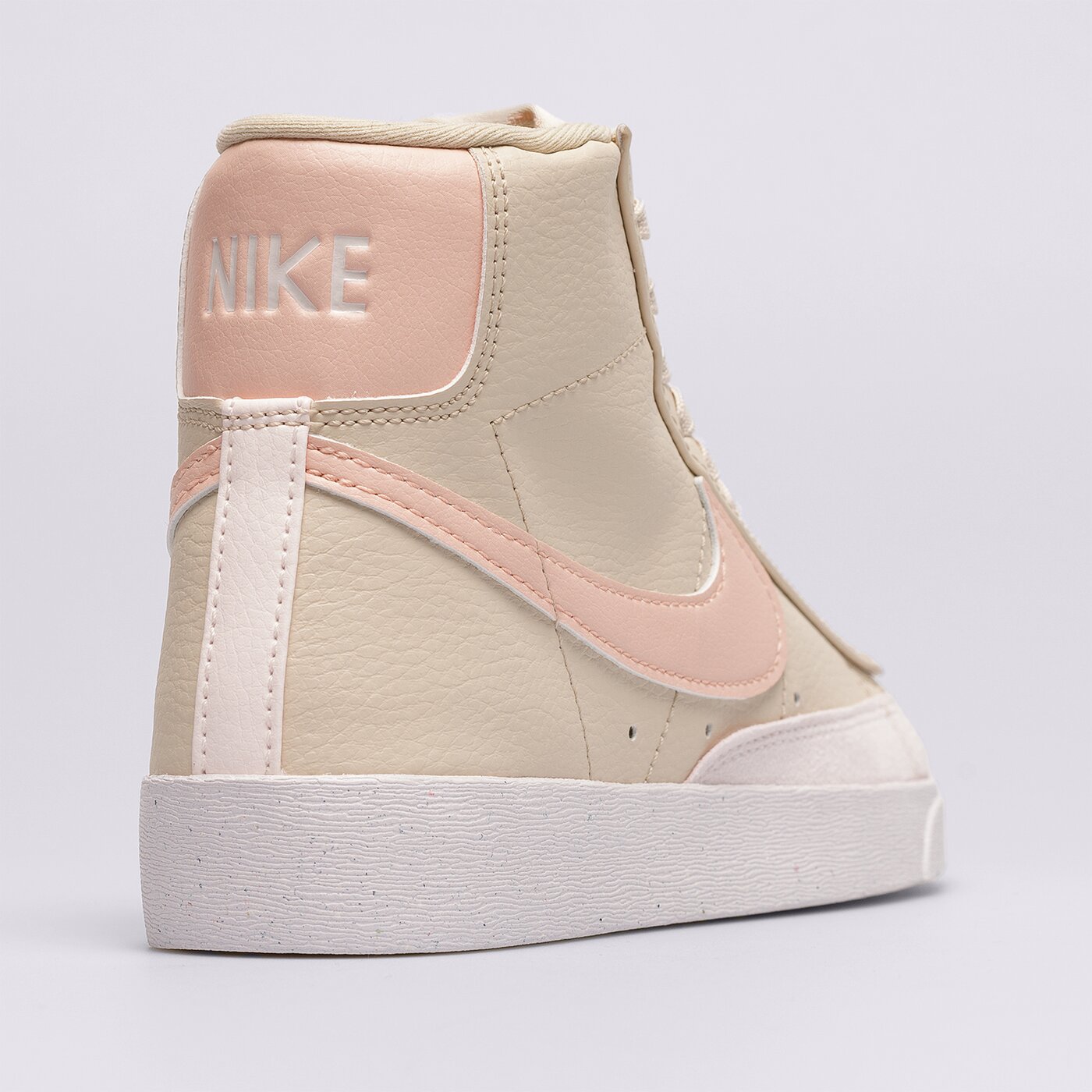 Дамски маратонки NIKE W BLAZER MID '77 NEXT NATURE fb0780-100 цвят бежов