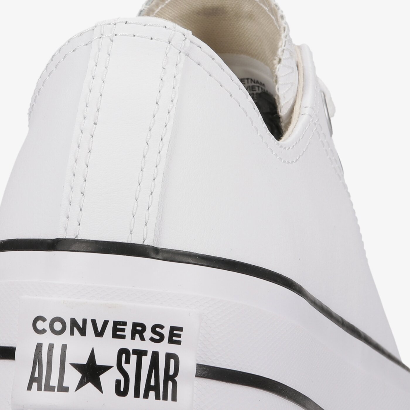 Дамски маратонки CONVERSE CHUCK TAYLOR ALL STAR LIFT 561680c цвят бял