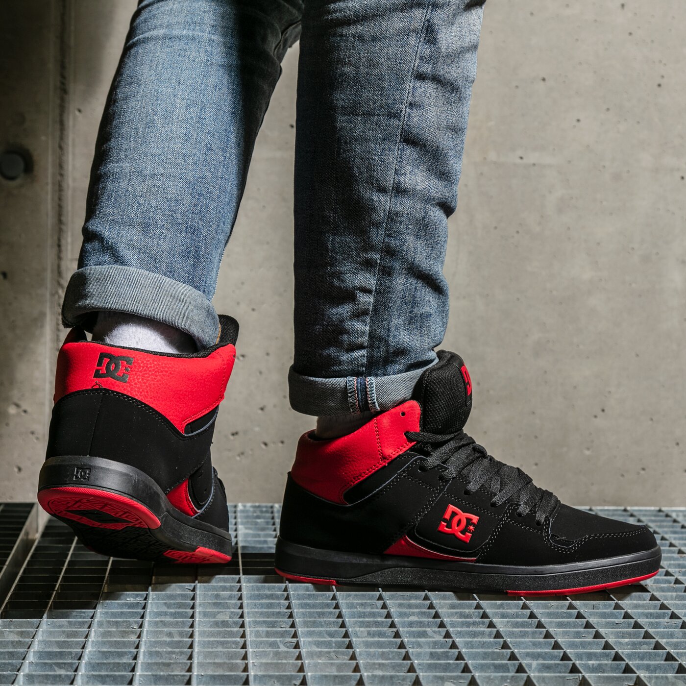 Мъжки маратонки DC THE CURE HIGH dcsmuxkkr цвят черен