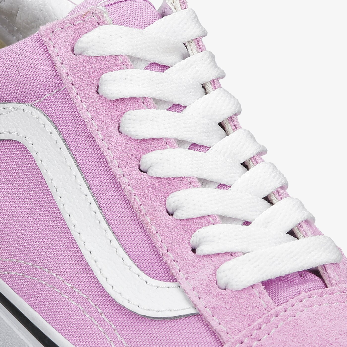 Дамски маратонки VANS UA OLD SKOOL vn0a3wkt3sq1 цвят виолетов