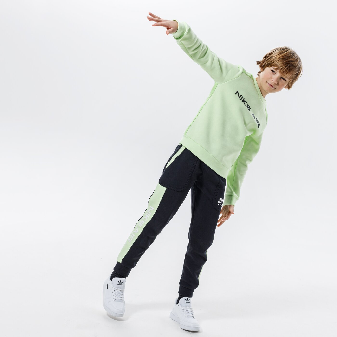 Детски суичър NIKE СУИТЧЪР AIR BOY da0703-383 цвят зелен