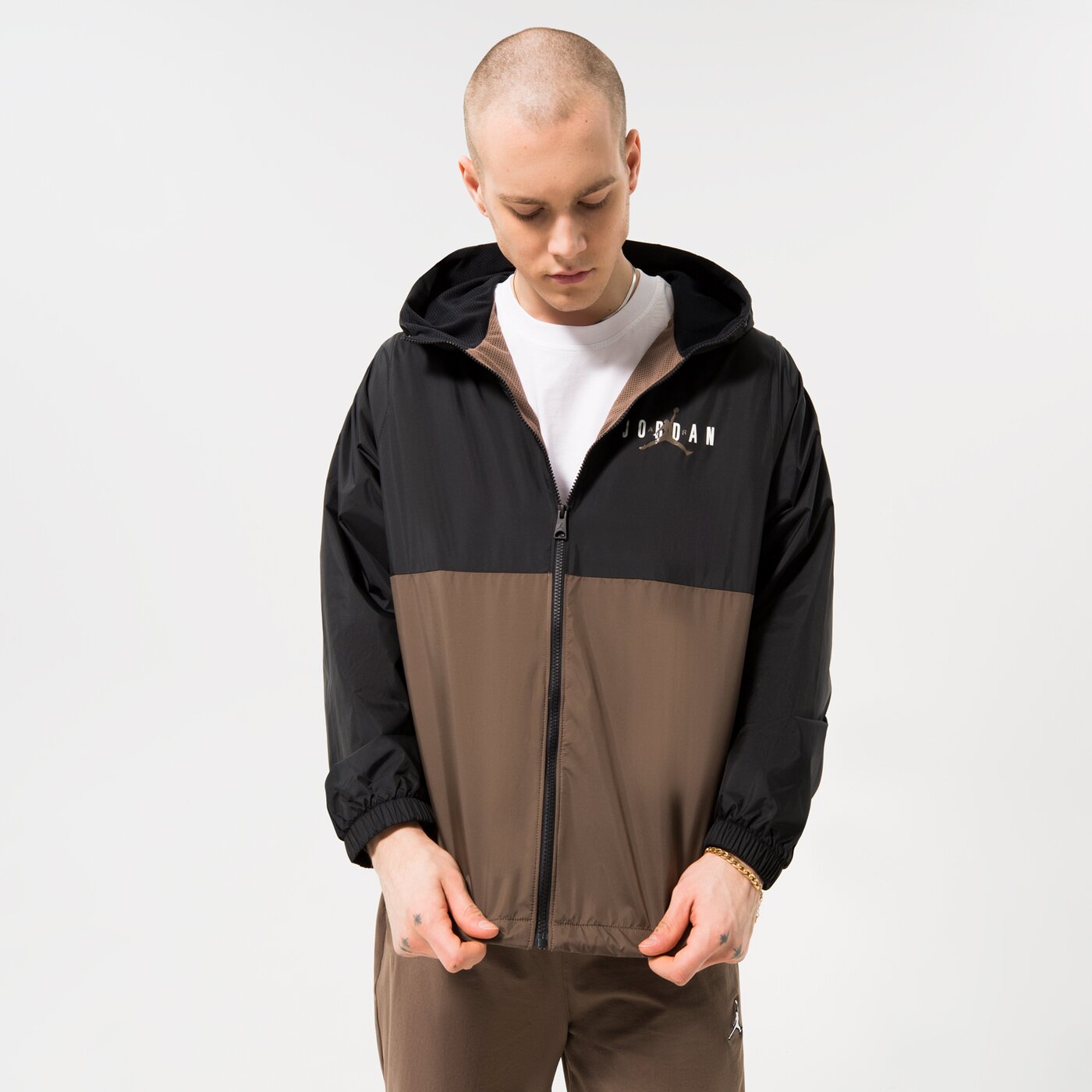 Мъжко преходно яке JORDAN ЯКЕ M J ESS HBR WOVEN JACKET dv7650-010 цвят черен