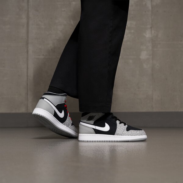 Детски маратонки AIR JORDAN 1 MID SE (GS)  dm6216-016 цвят черен