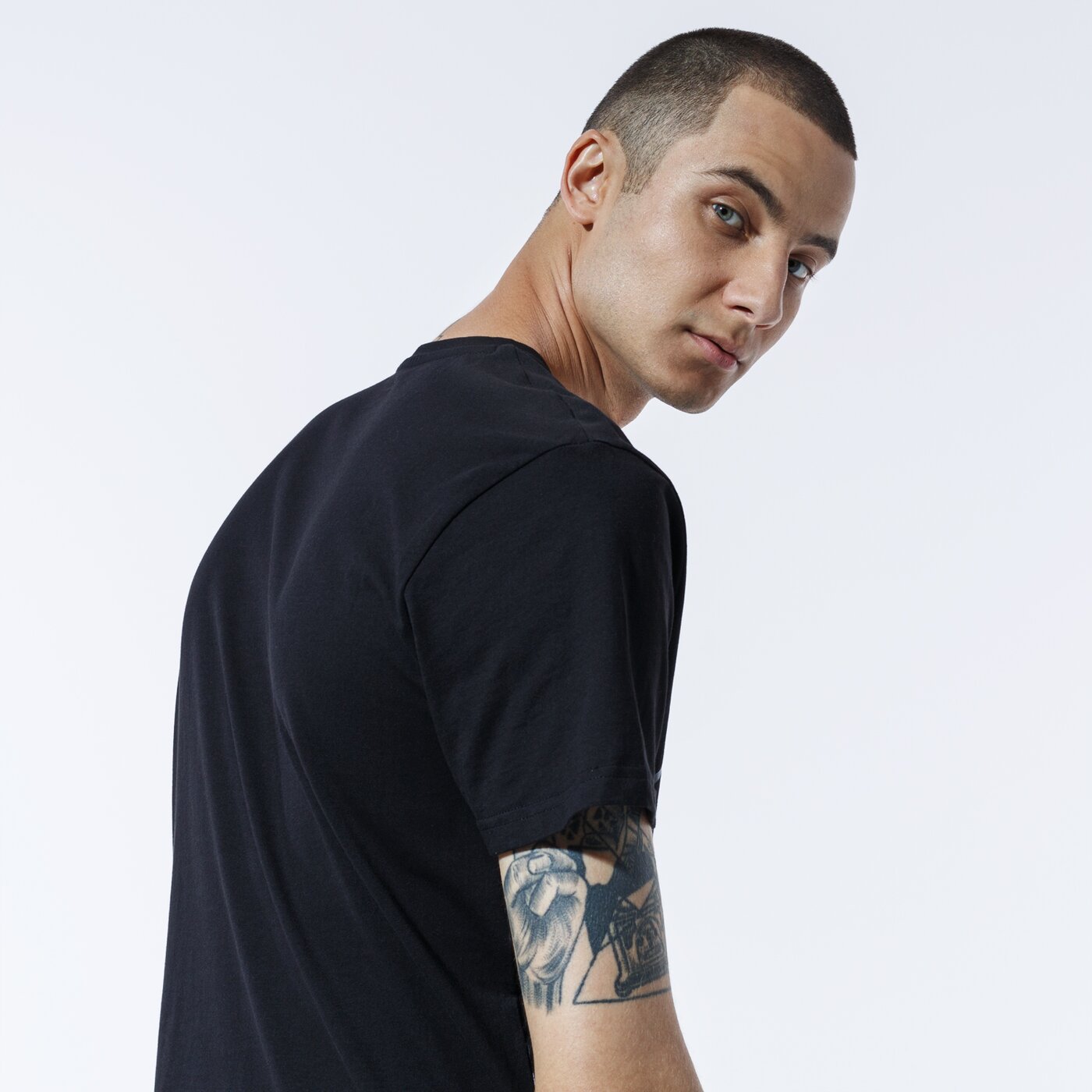 Мъжка тениска NEW ERA ТЕНИСКА NBA BIG LOGO TEE CHIBUL BLK 12369805 цвят черен