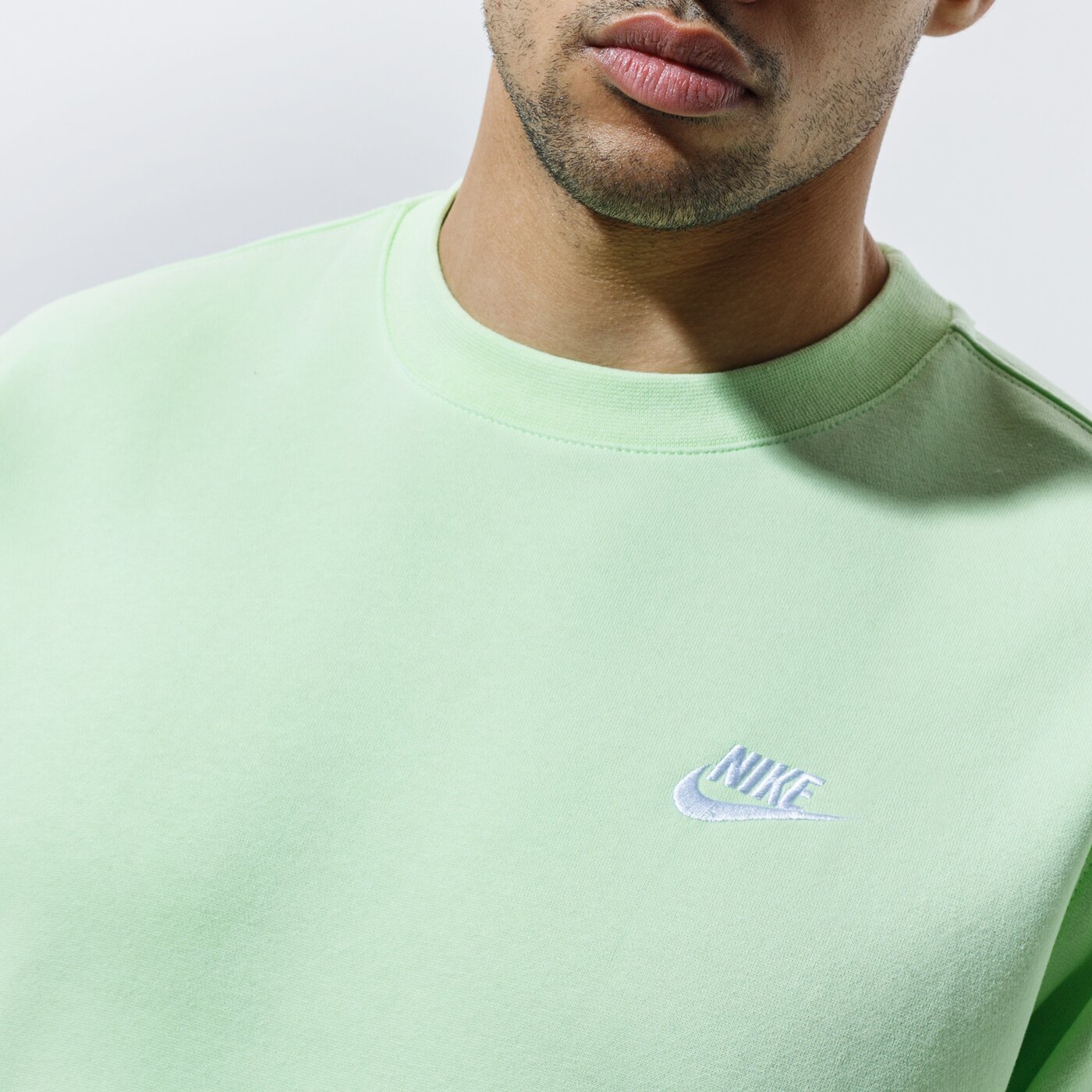 Мъжки суичър NIKE СУИТЧЪР SPORTSWEAR CLUB bv2662-383 цвят зелен