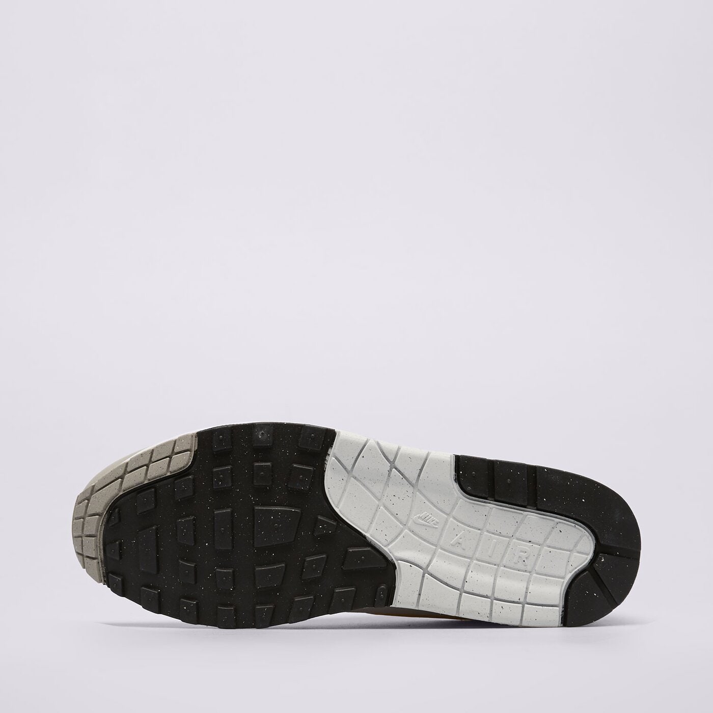 Мъжки маратонки NIKE AIR MAX 1 ESS fz5808-105 цвят черен