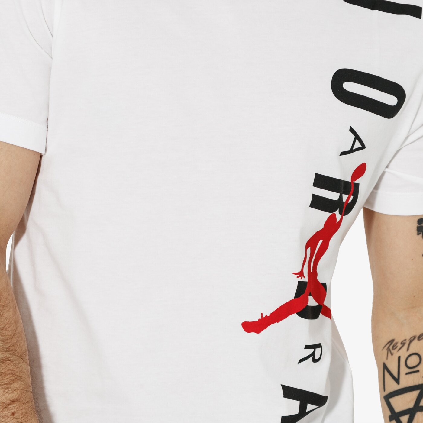 Мъжка тениска JORDAN ТЕНИСКА SS M JSW TEE HBR VERTICAL JRDN bv0086-100 цвят бял