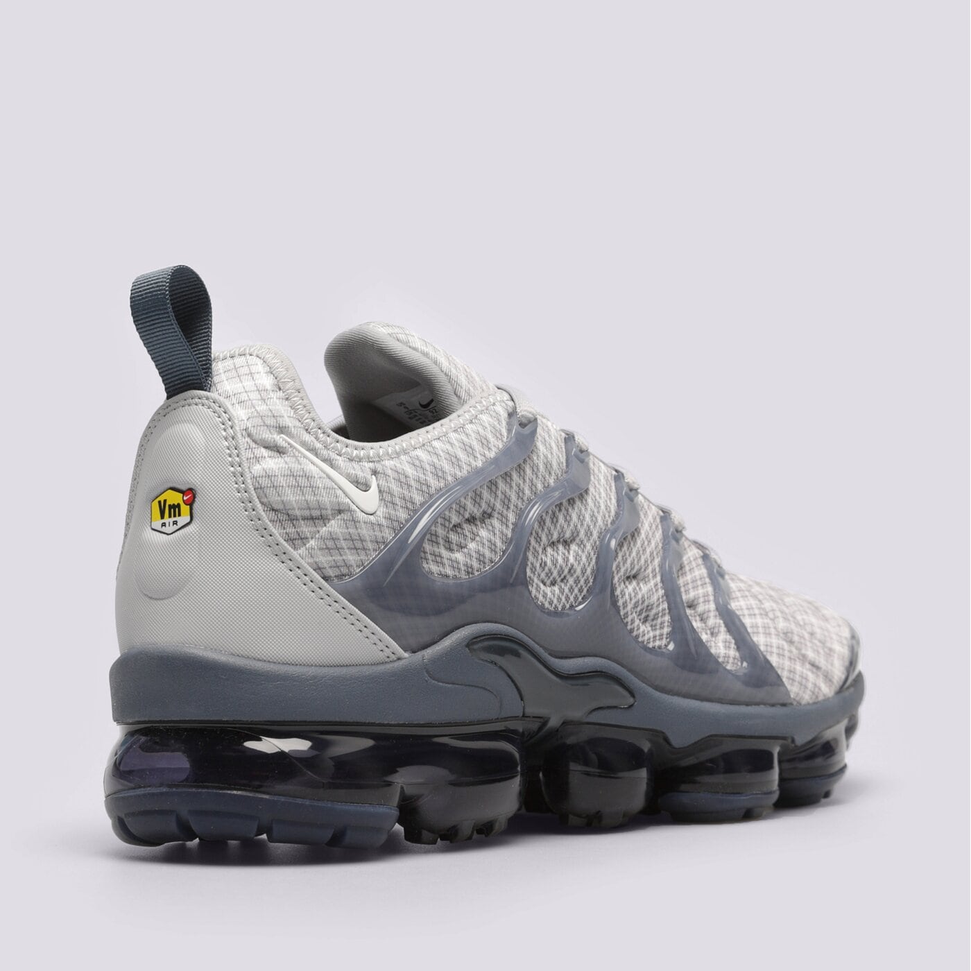 Мъжки маратонки NIKE AIR VAPORMAX PLUS 924453-019 цвят сив