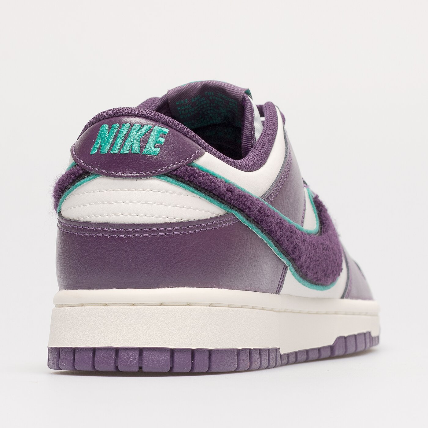 Мъжки маратонки NIKE DUNK LOW RETRO dq7683-100 цвят виолетов