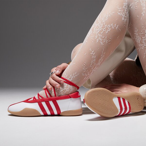 Дамски маратонки ADIDAS TAEKWONDO MEI BALLET W jq0960 цвят бял