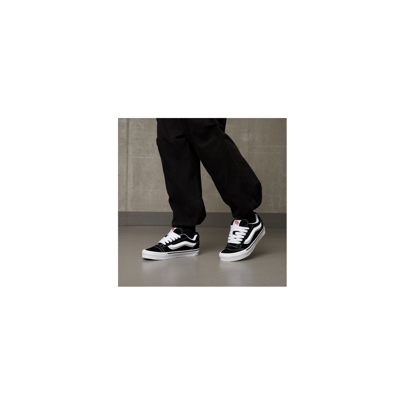 Дамски маратонки VANS KNU SKOOL  vn0009qc6bt1 цвят черен