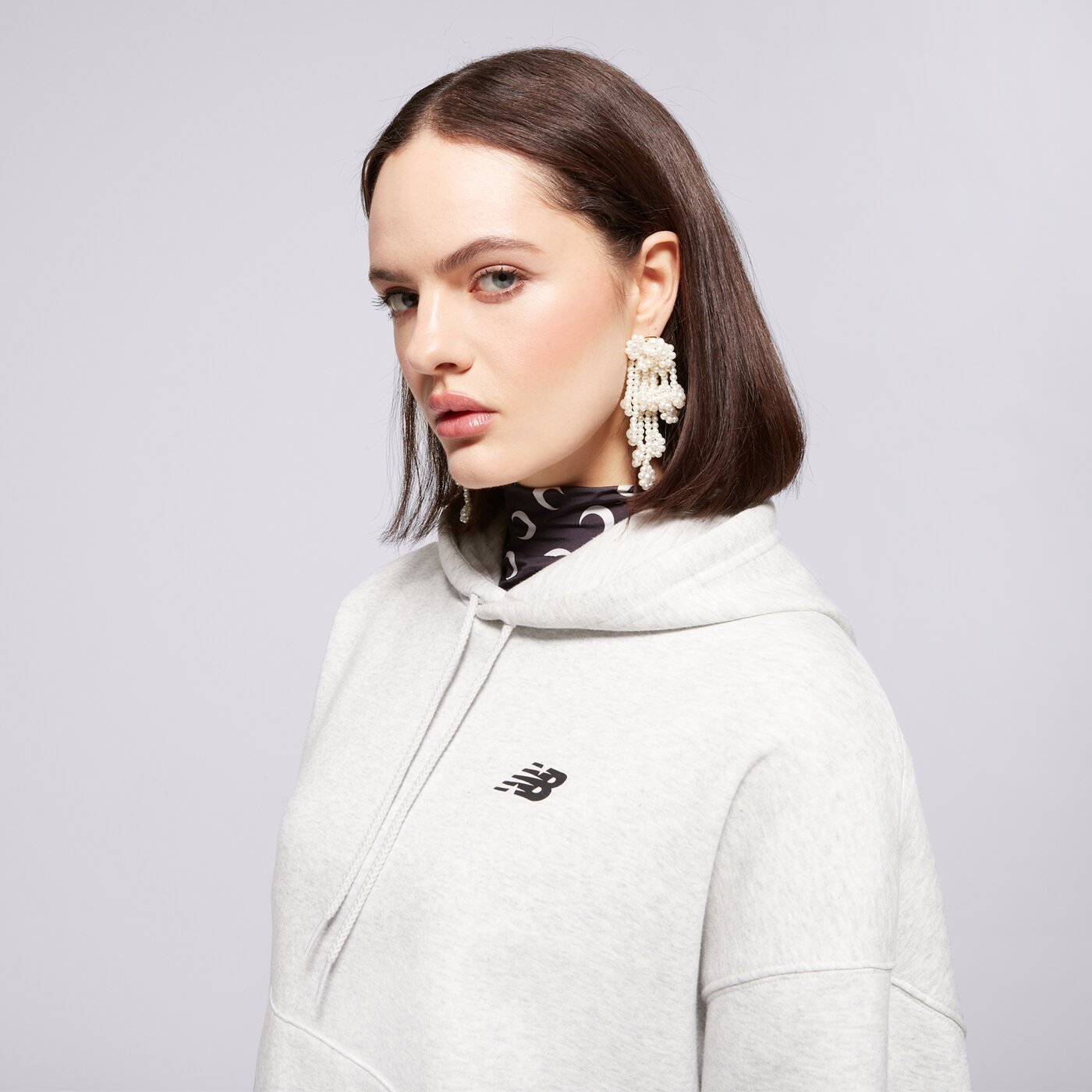 Дамски суичър NEW BALANCE СУИТЧЪР С КАЧУЛКА REIMAGINED wt51518ahh цвят сив