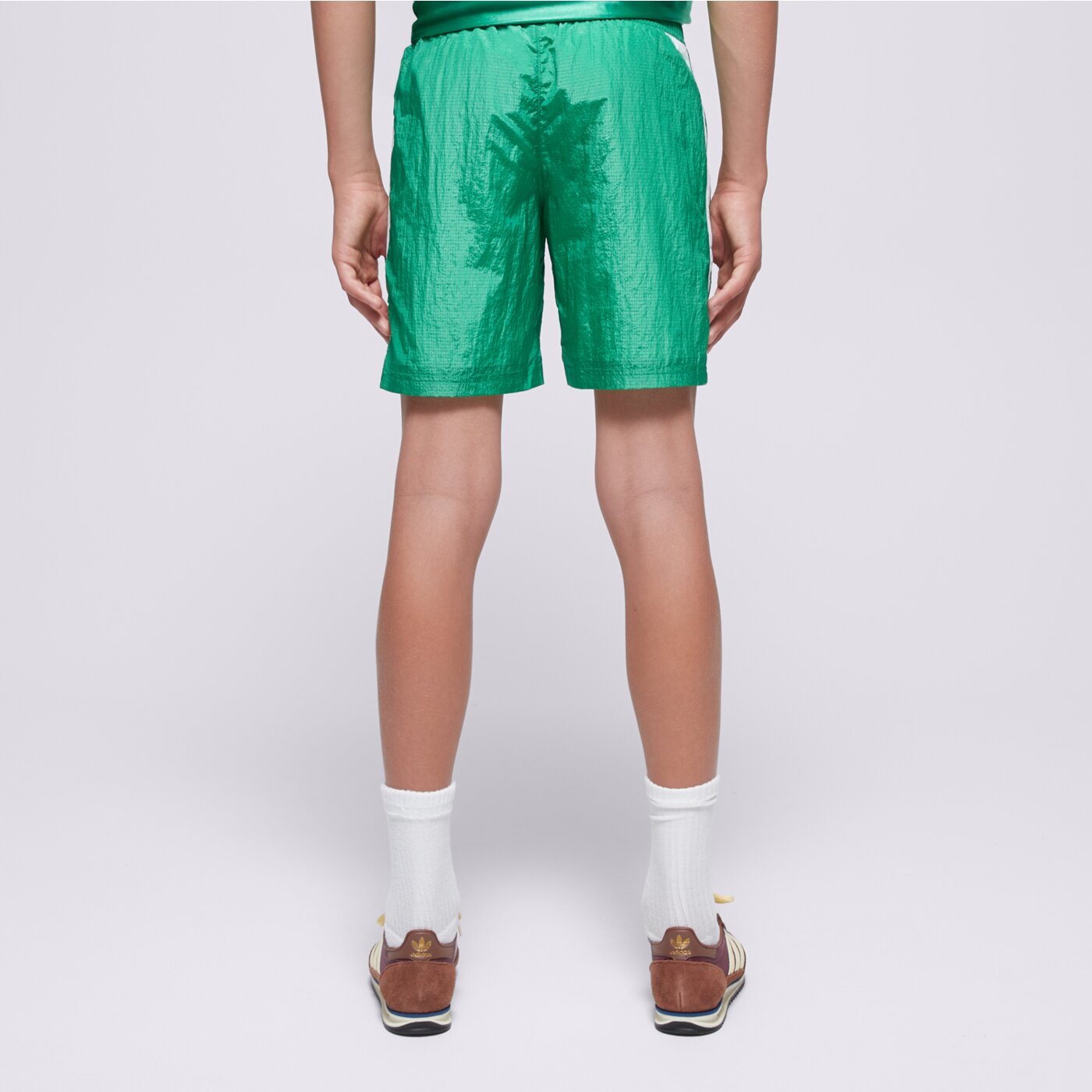  ADIDAS ШОРТИ WOVEN SHORT BOYS jc9120 цвят зелен