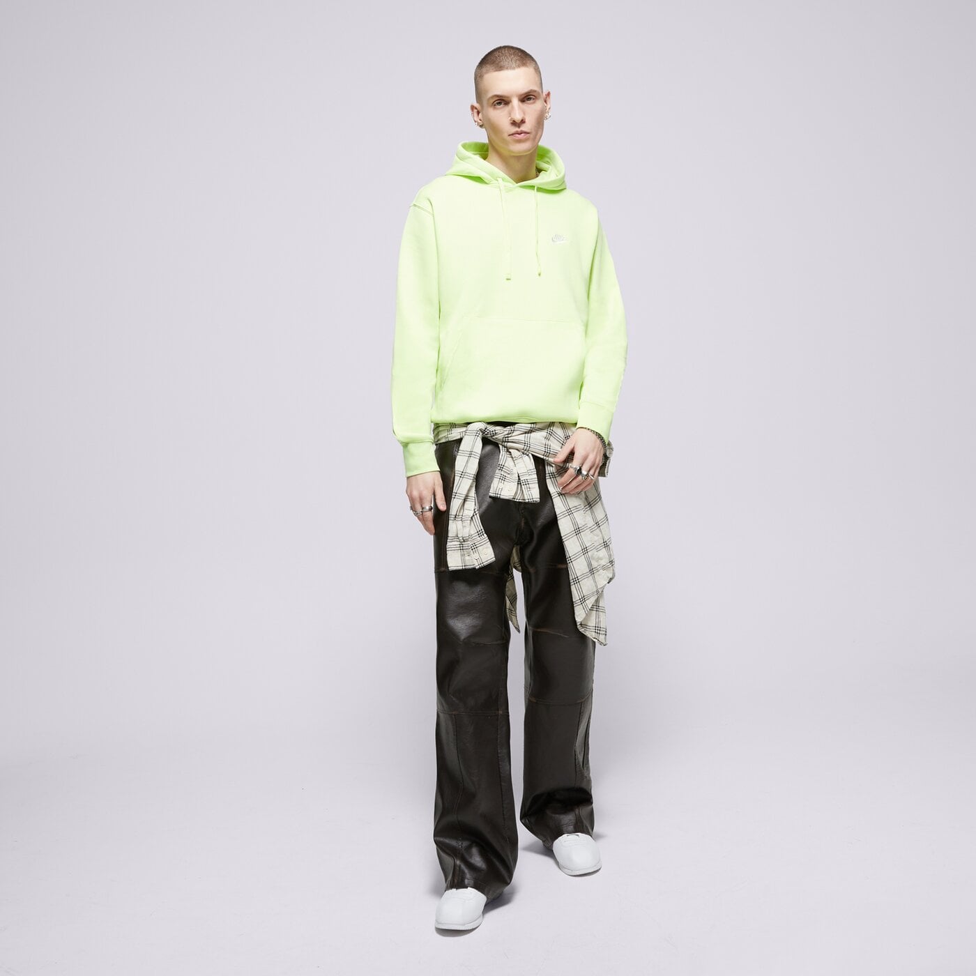 Мъжки суичър NIKE СУИТЧЪР С КАЧУЛКА SPORTSWEAR CLUB FLEECE bv2654-736 цвят жълт