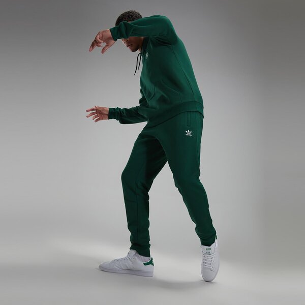Мъжки панталони ADIDAS ПАНТАЛОНИ TREF ESS PNT C.GRN is2244 цвят зелен