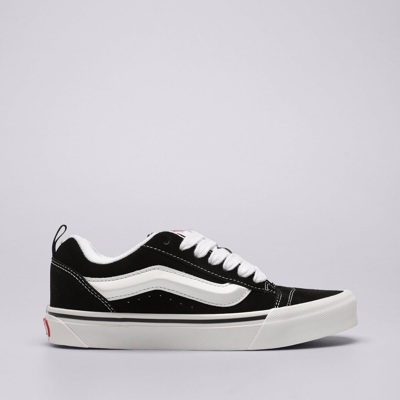 Дамски маратонки VANS KNU SKOOL  vn0009qc6bt1 цвят черен