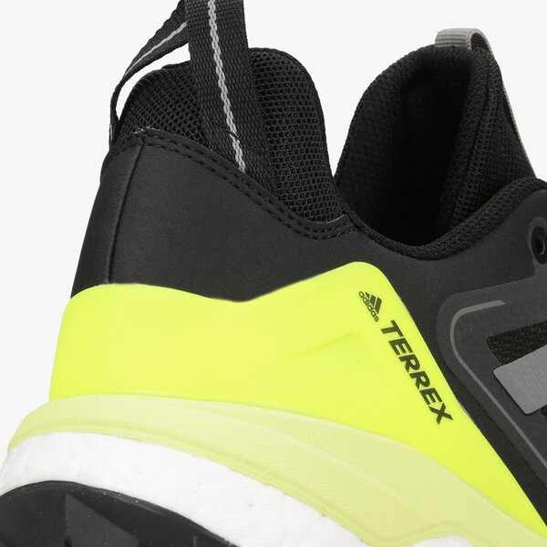 Мъжки туристически обувки ADIDAS TERREX SKYCHASER 2 fw2923 цвят черен