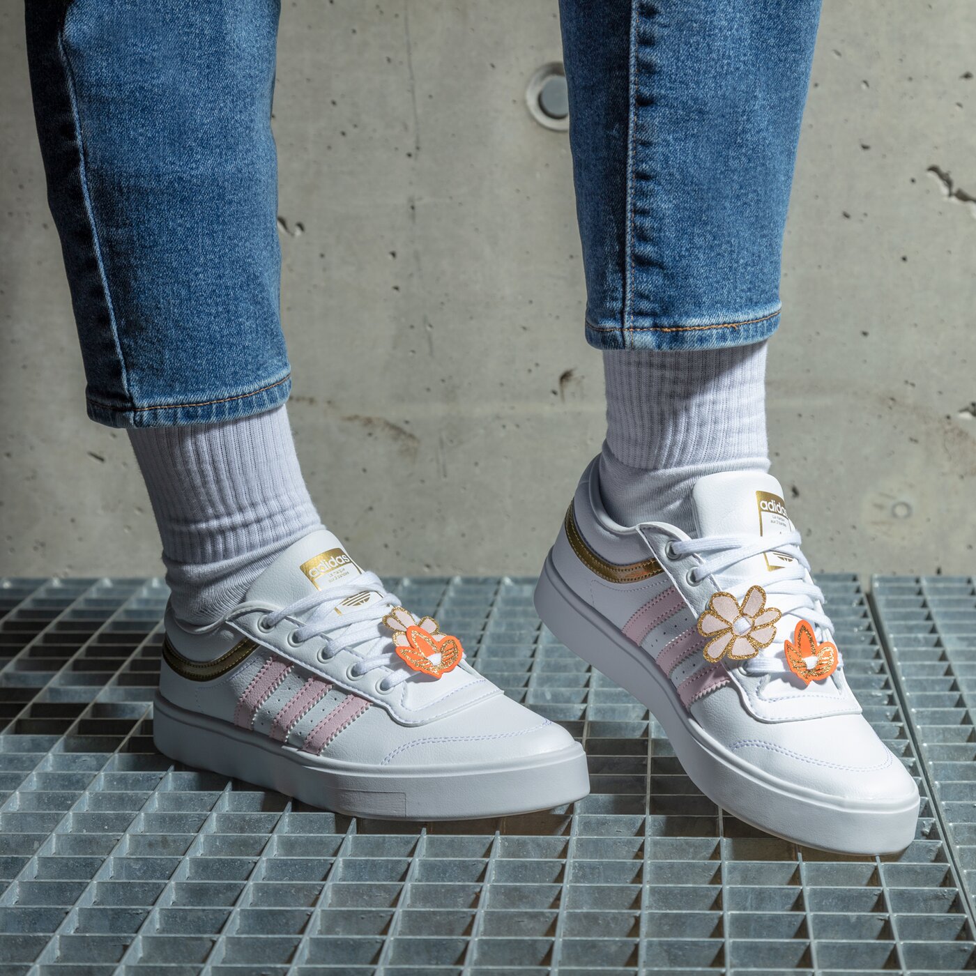 Дамски маратонки ADIDAS BRYONY W h04657 цвят бял