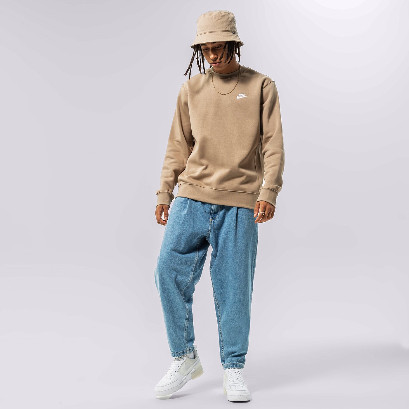 Мъжки суичър NIKE СУИТЧЪР NIKE SPORTSWEAR CLUB FLEECE bv2662-247 цвят кафяв