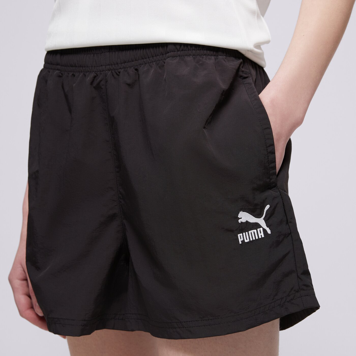 Дамски къси панталони PUMA ШОРТИ CLASSICS A-LINE 62424201 цвят черен