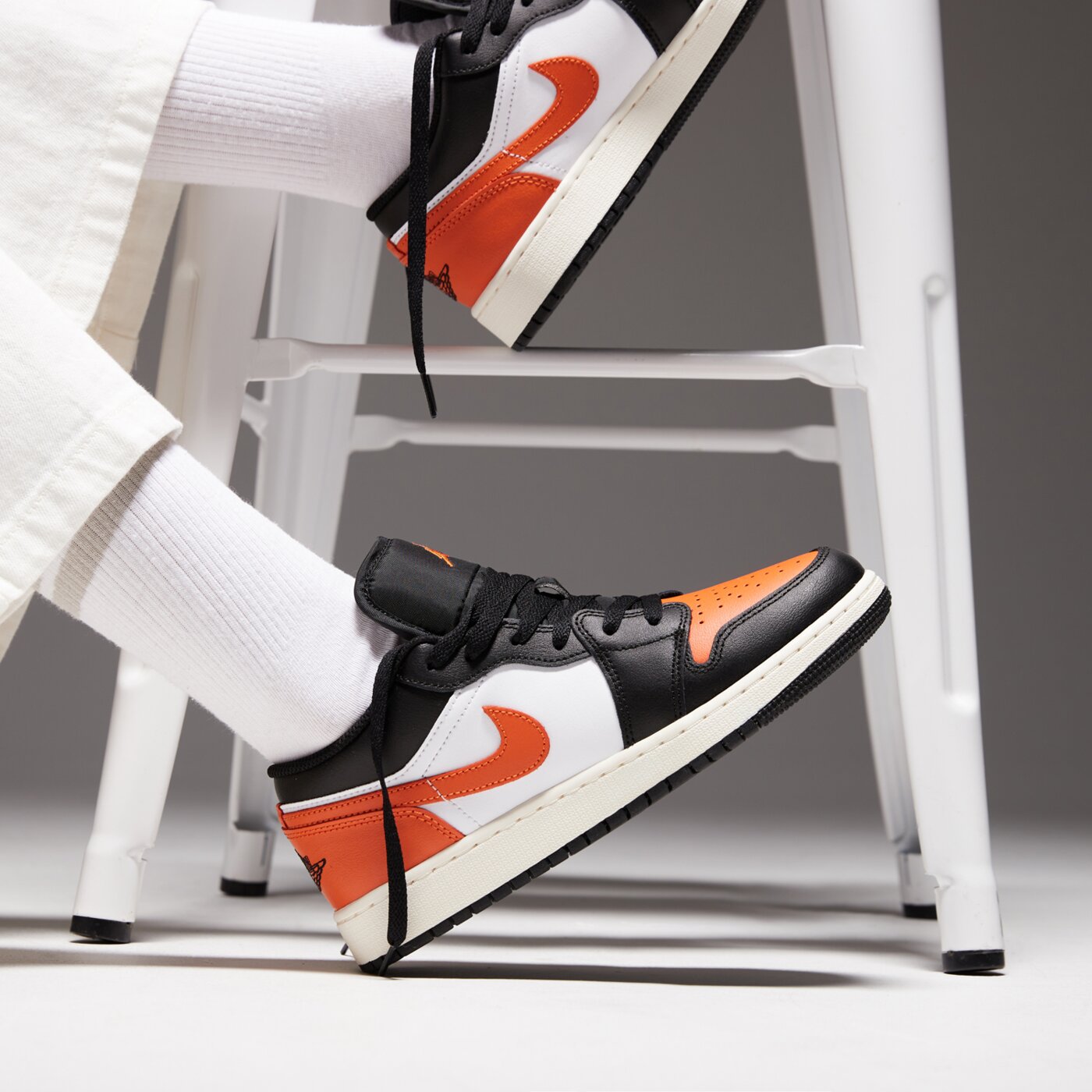 Детски маратонки AIR JORDAN 1 LOW  553560081 цвят оранжев