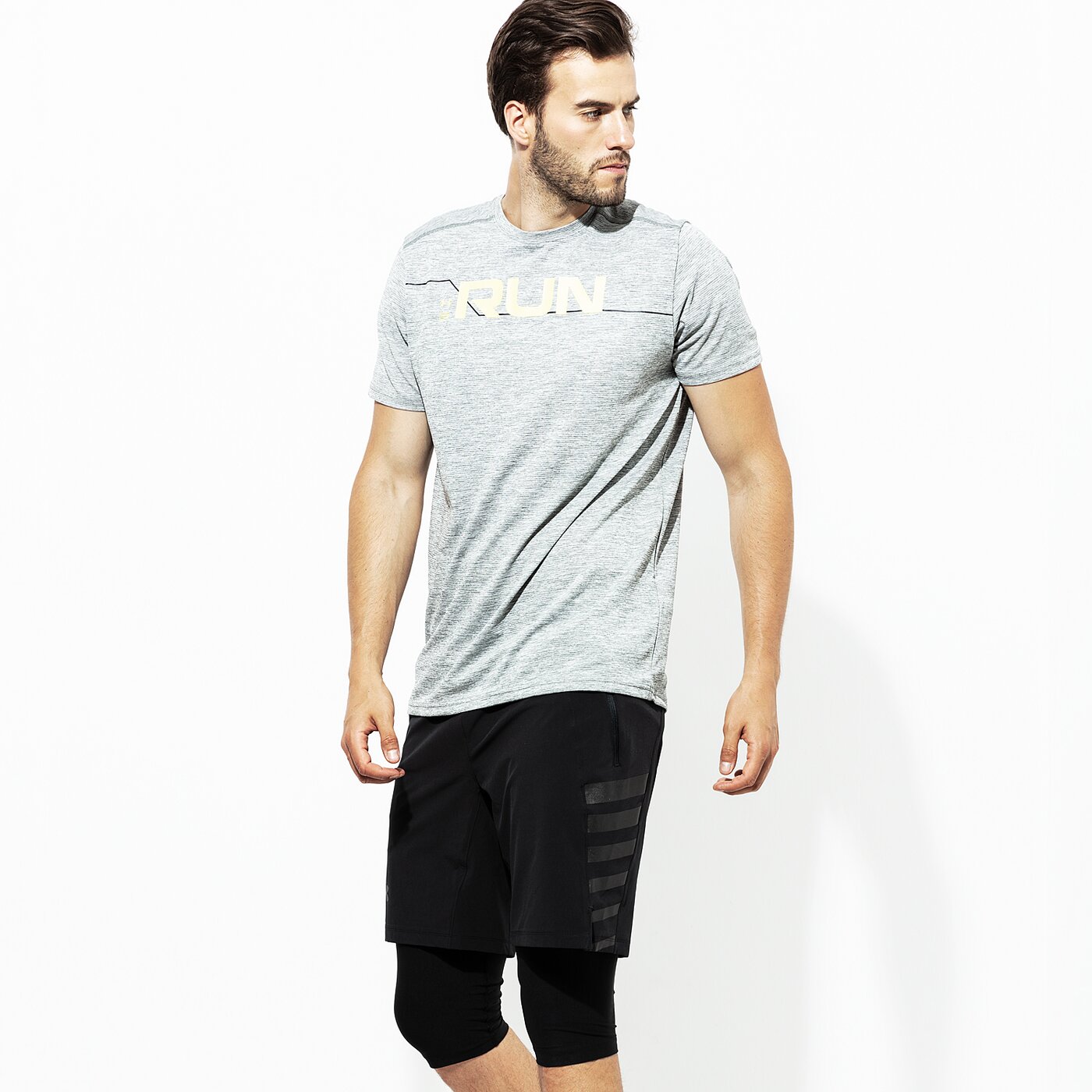 Мъжка тениска UNDER ARMOUR ТЕНИСКА SS RUN FRONT GRAPHIC SS 1316844-709 цвят зелен