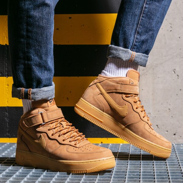 Мъжки маратонки NIKE AIR FORCE 1 MID '07 WB dj9158-200 цвят кафяв