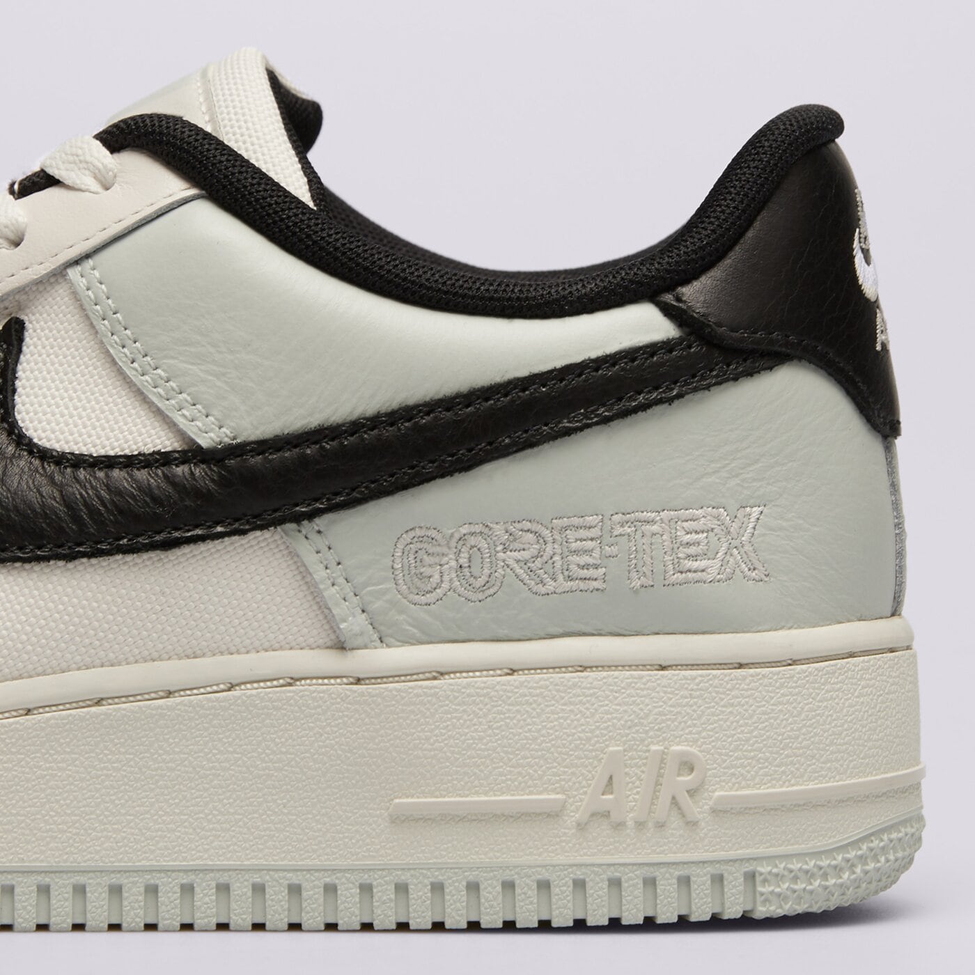 Мъжки маратонки NIKE AIR FORCE 1 GTX ck2630-004 цвят бял